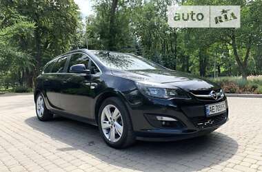 Универсал Opel Astra 2014 в Кривом Роге