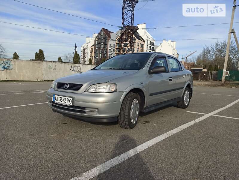 Седан Opel Astra 2008 в Киеве фото 3 Седан Opel Astra 2008 в Киеве