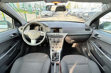 Универсал Opel Astra 2010 в Сумах