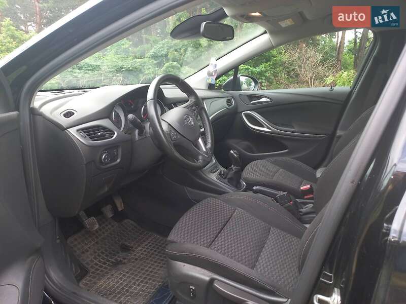 Універсал Opel Astra 2017 в Ромнах