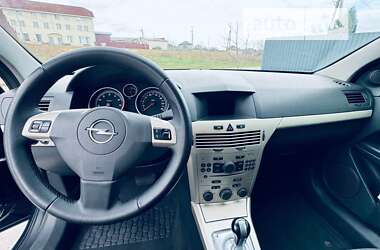 Седан Opel Astra 2008 в Киеве