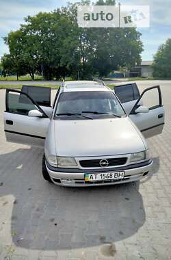 Универсал Opel Astra 1998 в Чемеровцах