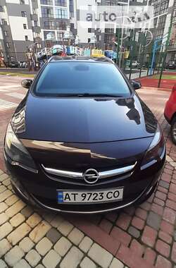 Универсал Opel Astra 2013 в Ивано-Франковске