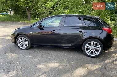 Хетчбек Opel Astra 2010 в Радивиліві