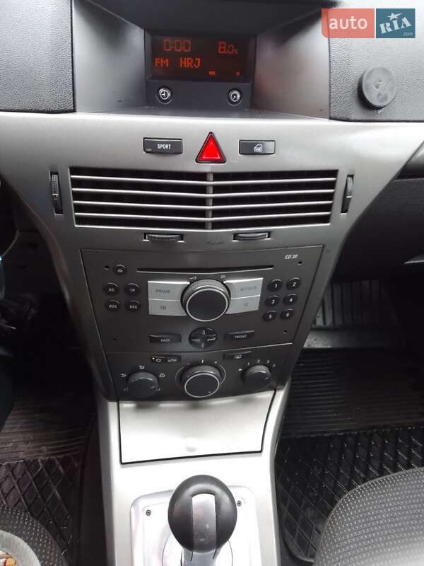 Хэтчбек Opel Astra 2005 в Полтаве