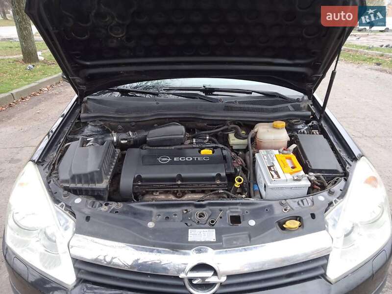 Хэтчбек Opel Astra 2005 в Полтаве