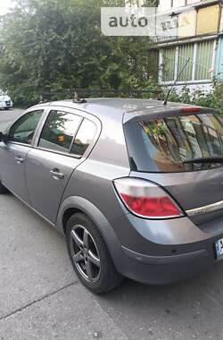 Хетчбек Opel Astra 2004 в Києві