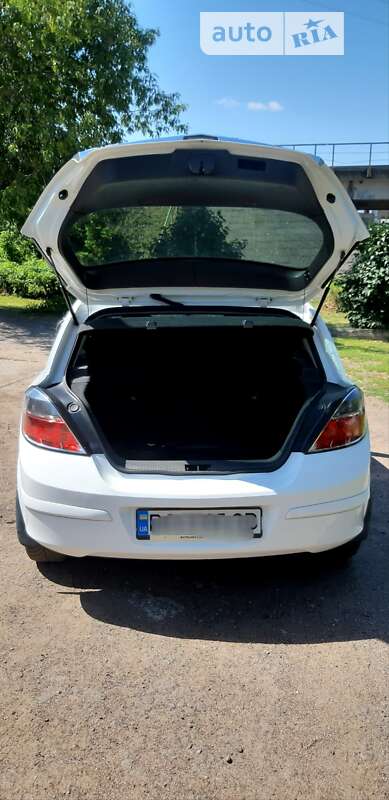 Хетчбек Opel Astra 2013 в Черкасах