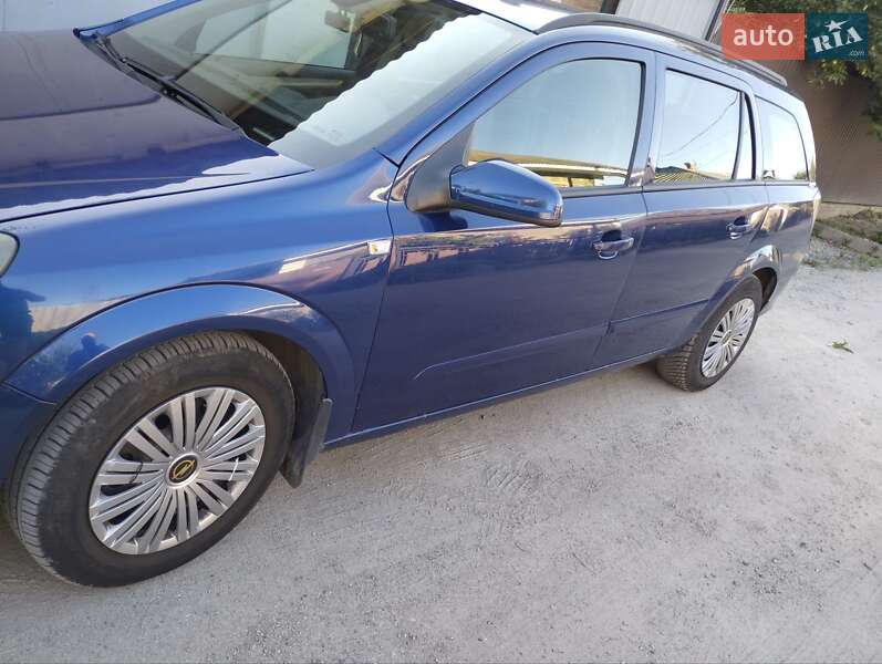 Универсал Opel Astra 2006 в Кропивницком