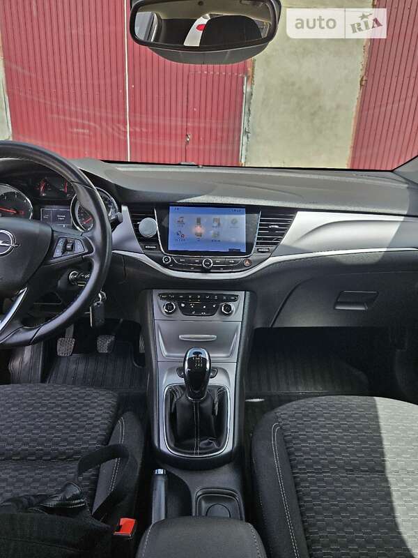 Универсал Opel Astra 2017 в Черновцах