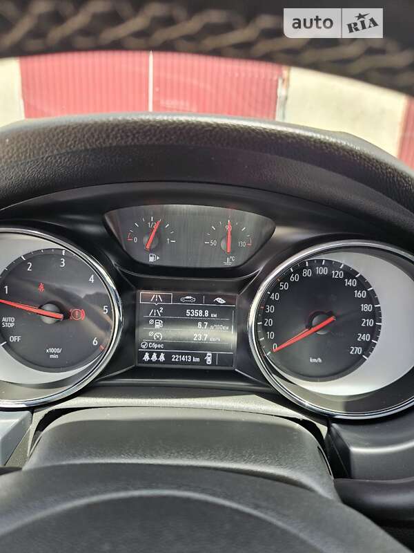 Универсал Opel Astra 2017 в Черновцах