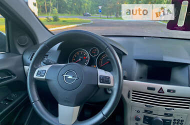 Універсал Opel Astra 2007 в Луцьку