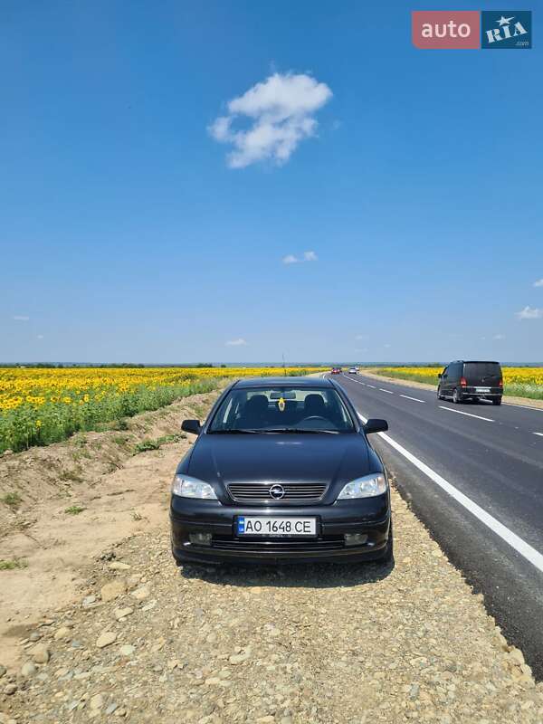 Седан Opel Astra 1999 в 