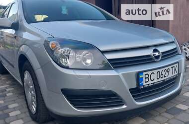 Хэтчбек Opel Astra 2005 в Ходорове