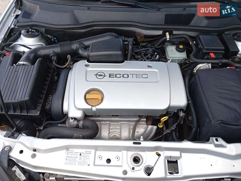 Седан Opel Astra 2004 в Харкові
