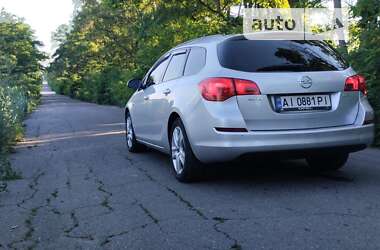 Універсал Opel Astra 2011 в Василькові