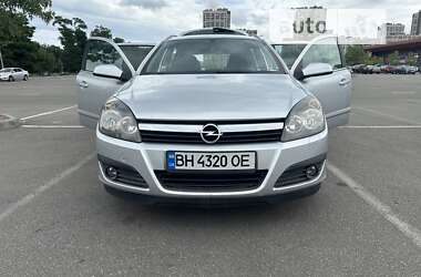 Универсал Opel Astra 2006 в Киеве