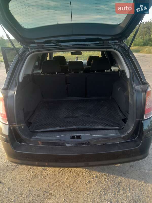 Универсал Opel Astra 2009 в Ахтырке