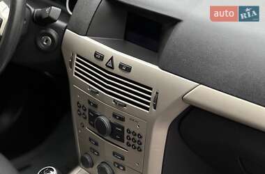 Седан Opel Astra 2008 в 