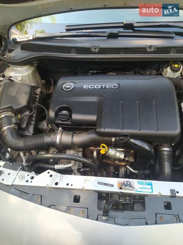 Универсал Opel Astra 2014 в Боярке