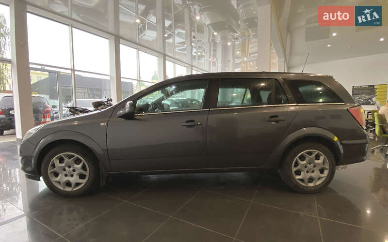 Универсал Opel Astra 2010 в Шептицькому
