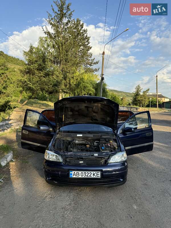 Хэтчбек Opel Astra 2001 в Могилев-Подольске