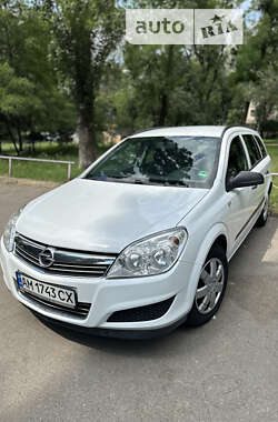 Універсал Opel Astra 2009 в Звягелі