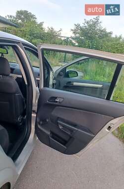 Хэтчбек Opel Astra 2007 в 