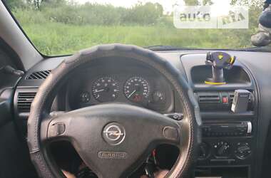 Седан Opel Astra 2006 в 