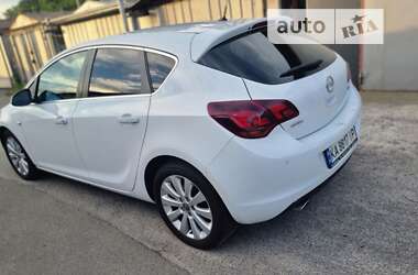 Хэтчбек Opel Astra 2010 в Киеве