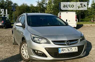 Универсал Opel Astra 2013 в Ирпене