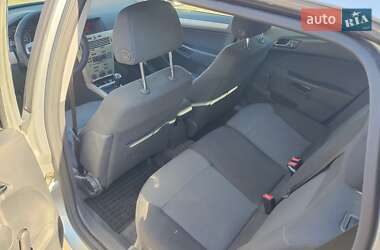 Универсал Opel Astra 2007 в 