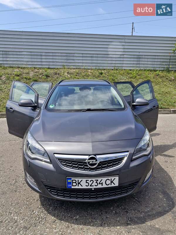 Універсал Opel Astra 2012 в Рівному фото 5 Універсал Opel Astra 2012 в Рівному