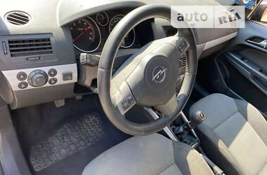 Универсал Opel Astra 2005 в 