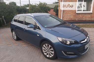 Універсал Opel Astra 2014 в Луцьку