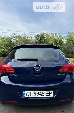 Хэтчбек Opel Astra 2010 в Калуше