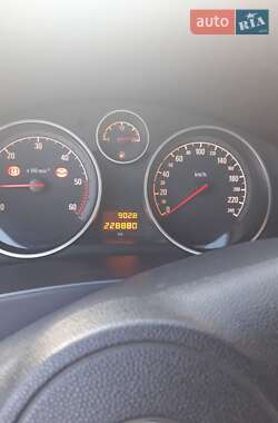 Универсал Opel Astra 2010 в 