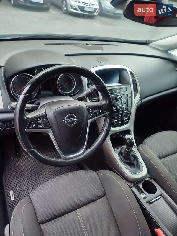 Універсал Opel Astra 2011 в Хмельницькому