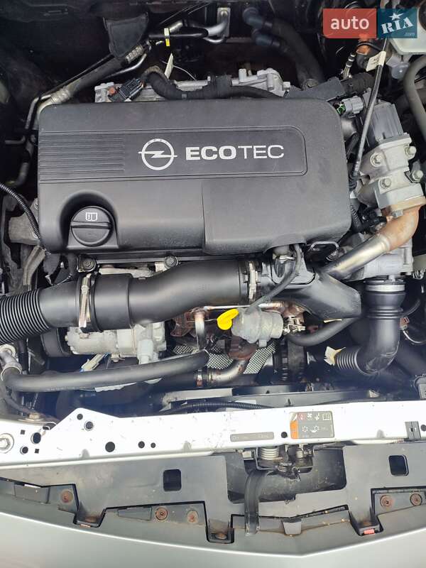 Універсал Opel Astra 2011 в Хмельницькому