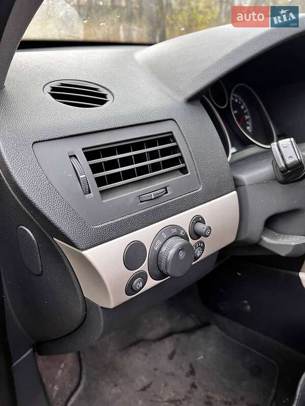 Хэтчбек Opel Astra 2007 в Виннице