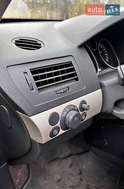 Хэтчбек Opel Astra 2007 в 