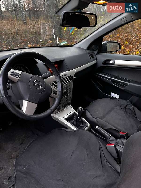 Хэтчбек Opel Astra 2007 в Виннице