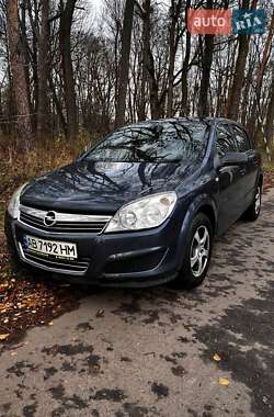 Хэтчбек Opel Astra 2007 в 