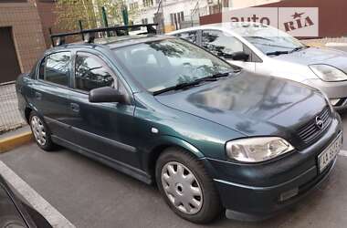 Седан Opel Astra 2004 в Києві