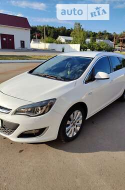 Універсал Opel Astra 2014 в Краснопіллі