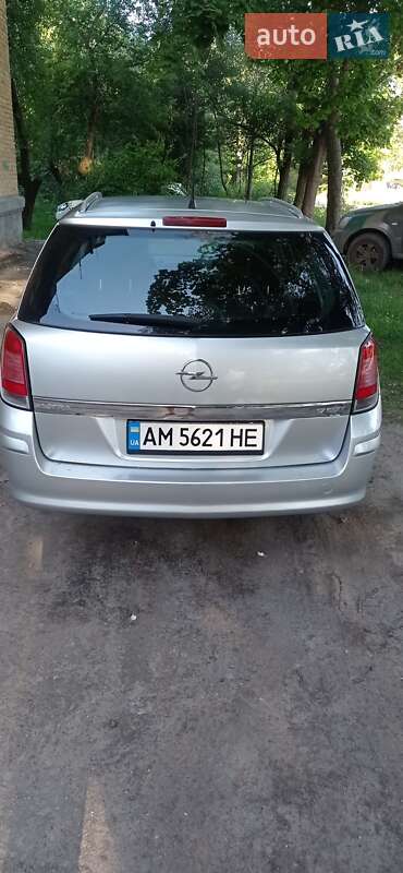 Универсал Opel Astra 2004 в Житомире
