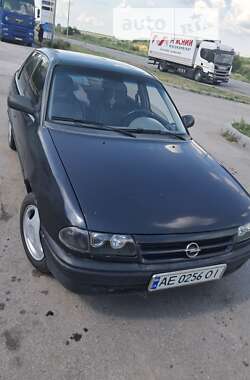 Седан Opel Astra 1993 в Покрові