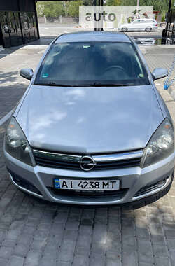 Хэтчбек Opel Astra 2006 в Звягеле