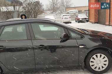 Универсал Opel Astra 2012 в 