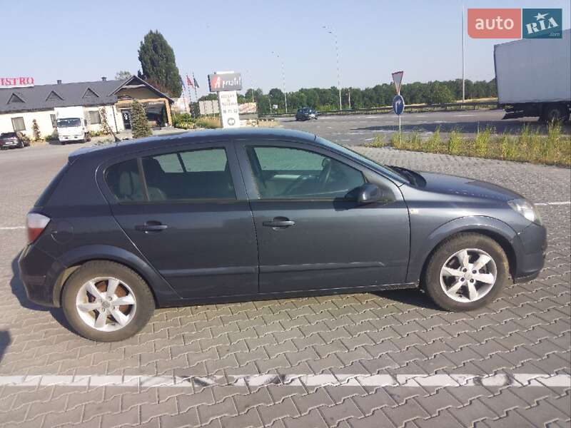 Хэтчбек Opel Astra 2006 в Виннице